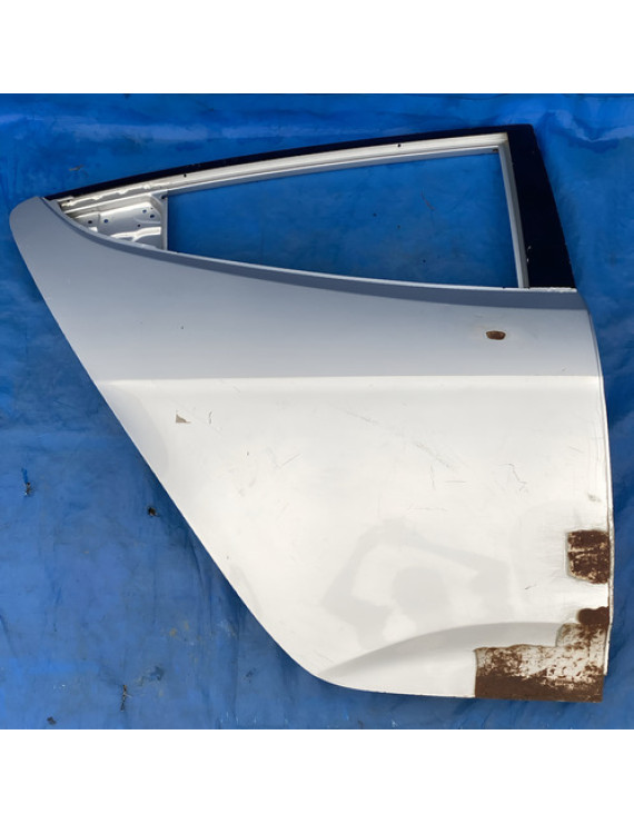 Porta Traseira Direita Veloster 2011 A 2018 / Recuperada Traseira Direita Prateado