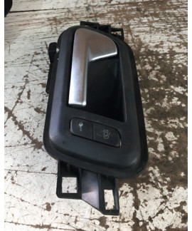 Maçaneta Interna Dianteira Esquerda Amarok 2012 2013 2014 Dianteira Maçaneta Interna Dianteira Esquerda Amarok 2012 2013 2014 Dianteira