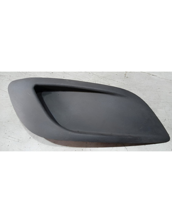 Grade Sem Furo Farol Milha Esquerdo Focus 09-13 8m5119953be Preto Esquerdo