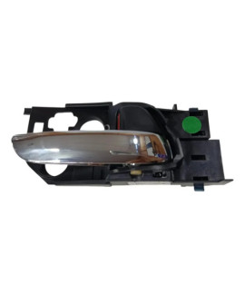 Maçaneta Interna Porta Direita Hrv 2016 - 2021 Preto Dianteira/traseira Maçaneta Interna Porta Direita Hrv 2016 - 2021 Preto Dianteira/traseira