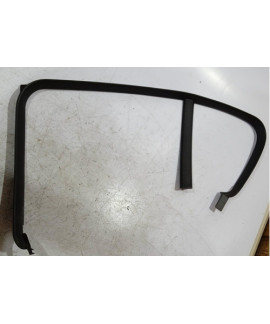 Moldura Arco Da Porta Traseira Direita Bmw 135 2015 Moldura Arco Da Porta Traseira Direita Bmw 135 2015
