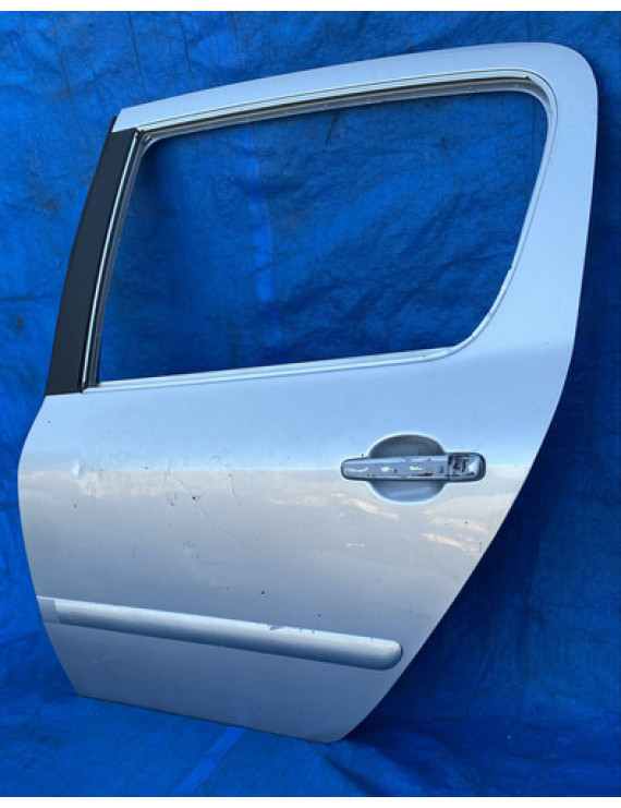 Porta Traseira Esquerda Peugeot 307 2002 A 2012 Detalhe Traseira Esquerdo Prateado