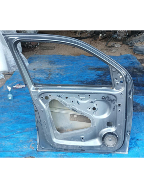 Porta Dianteira Esquerda Amarok 2010 - 2020 Esquerdo Cinza