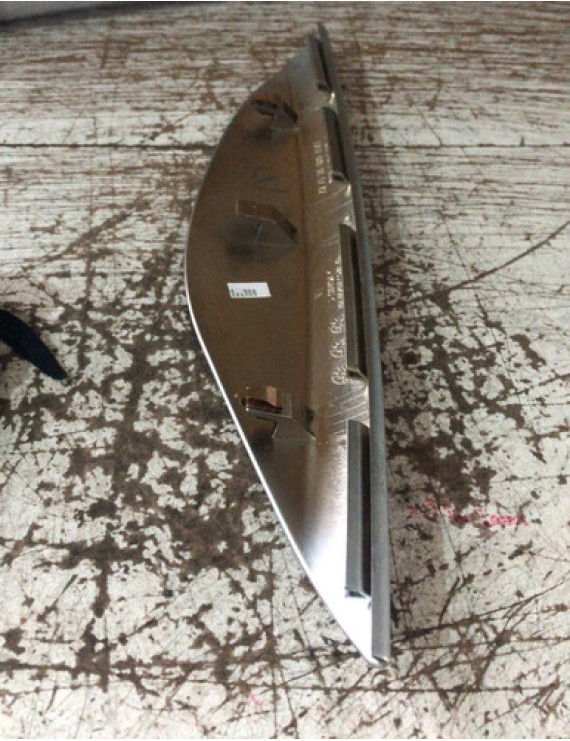 Acabamento Painel Direito Mercedes R500 06-10 A2516801817kz Preto