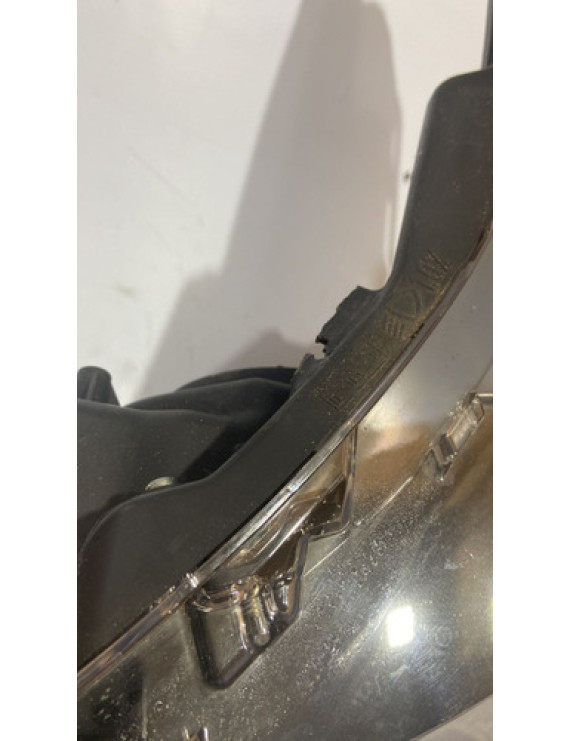 Farol Esquerdo Corolla 2017 Avarias Esquerdo