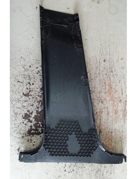Moldura Coluna Inferior Direito Mercedes C180 2009