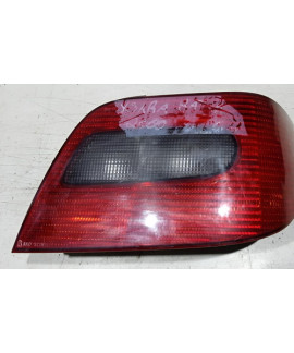Lanterna Direita Xsara Hatch 1999 2000 2001 Direito Vermelho