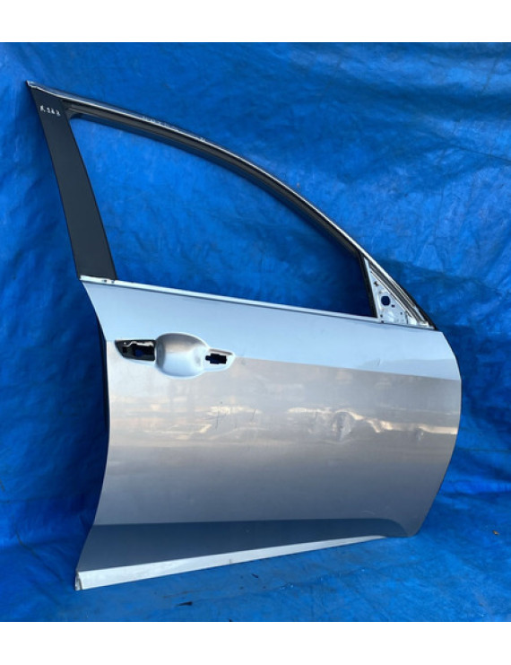 Porta Dianteira Direita Honda Civic 2017 - 2020 / Detalhe Dianteira Direita Prateado