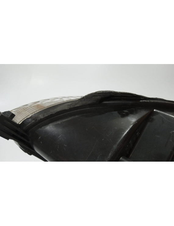 Farol Direito Xsara Picasso 2000 - 2005  / Detalhe Direito/passageiro