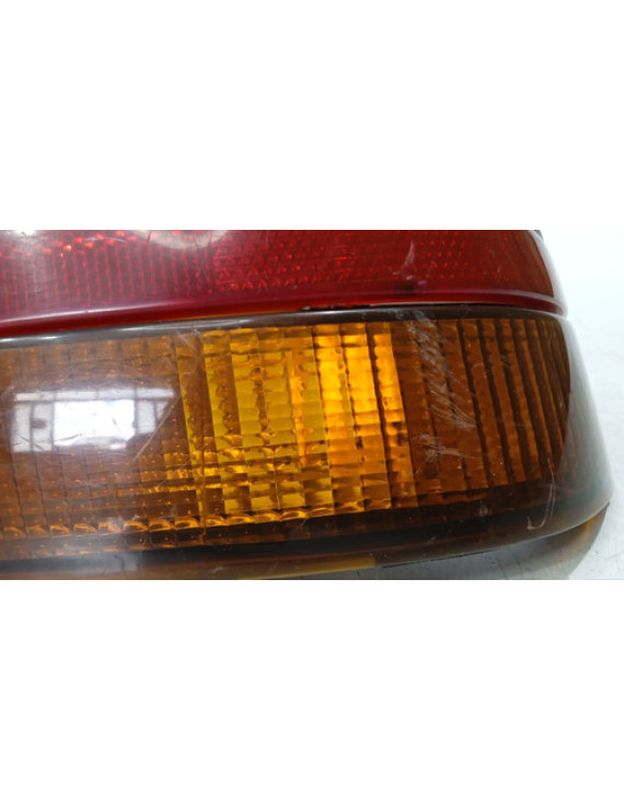Lanterna Direita Saturn Sl 1991 1992 1993 1994 1995 Direito/passageiro Vermelho