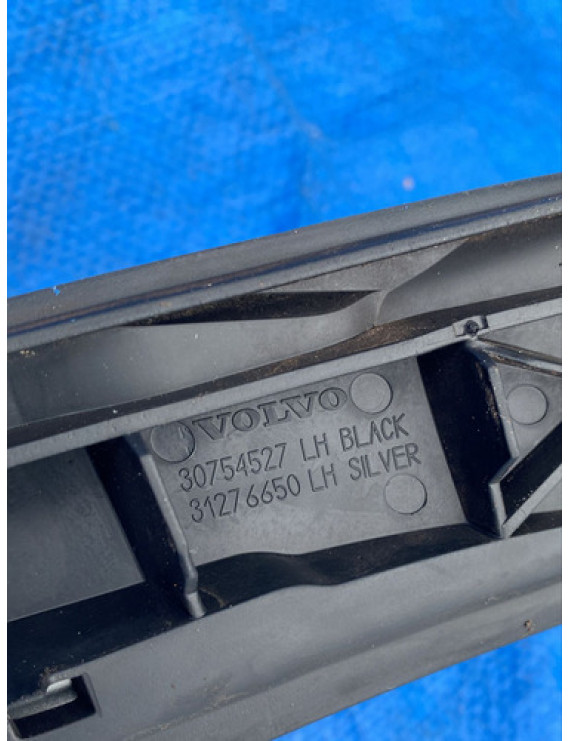 Rack De Teto Lado Esquerdo Volvo Xc60 2008 A 2013 Prateado
