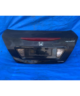 Tampa Traseira Honda Accord 2003 A 2007 / Detalhe Preto Tampa Traseira Honda Accord 2003 A 2007 / Detalhe Preto