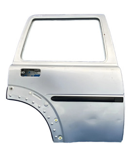 Porta Traseira Direita Freelander 1 2001 - 2006 Detalhes Traseira Direita Prateado