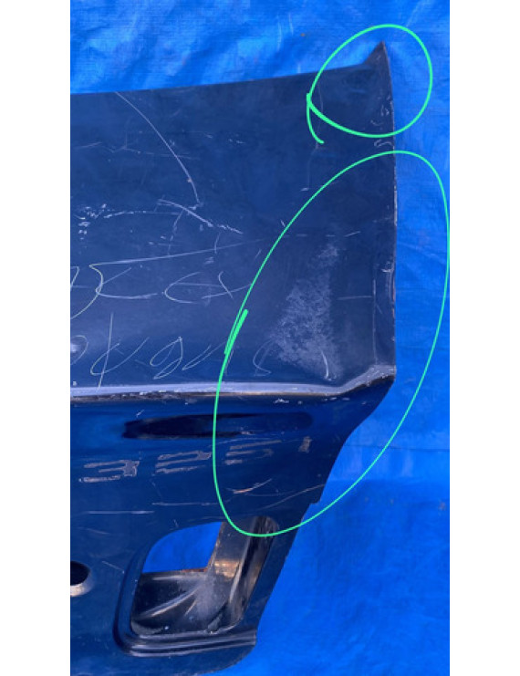 Tampa Traseira Sedan Bmw 325i 1999 A 2005 / Detalhe Preto