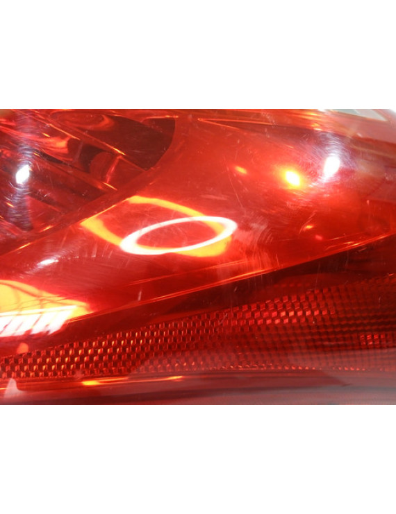 Lanterna Traseira Direito Hyundai Hb20 Hatch 2011 - 2015 Vermelho