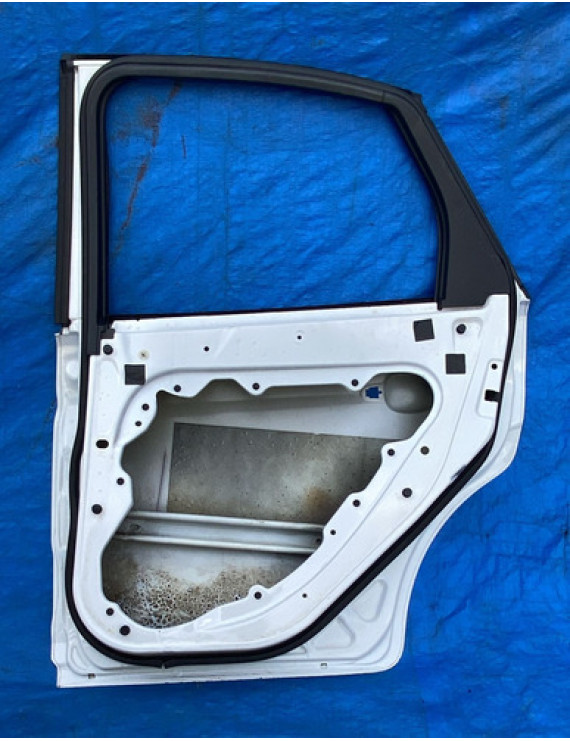 Porta Traseira Direita Focus 2008 A 2013 / Detalhe Traseira Direita Branco