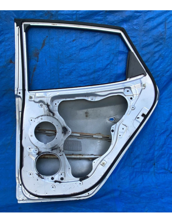 Porta Traseira Direita Ix35 2013 A 2017 / Detalhe Traseira Direita Prateado