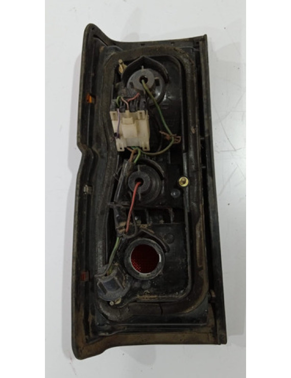 Lanterna Direita Nissan Terrano 1985 1986 Direito/passageiro Âmbar / Claro / Vermelho