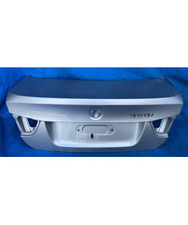 Tampa Traseira Bmw 320 2009 2010 2011 2012 / Detalhe Cinza
