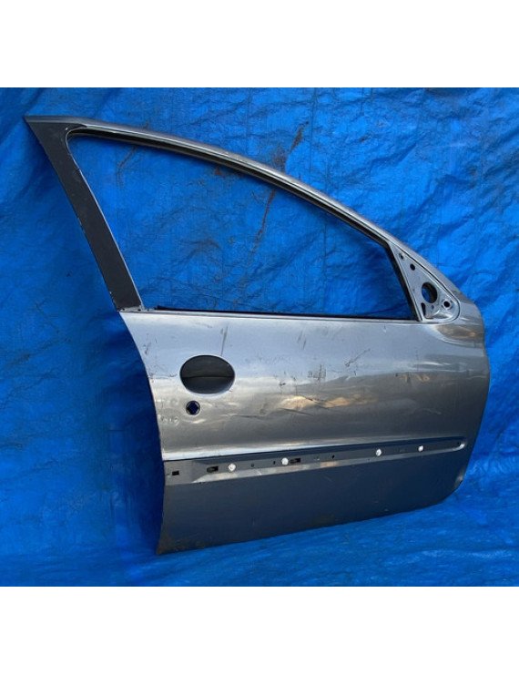 Porta Dianteira Direita Peugeot 206 2001 A 2012 Detalhes Dianteira Direita Prateado