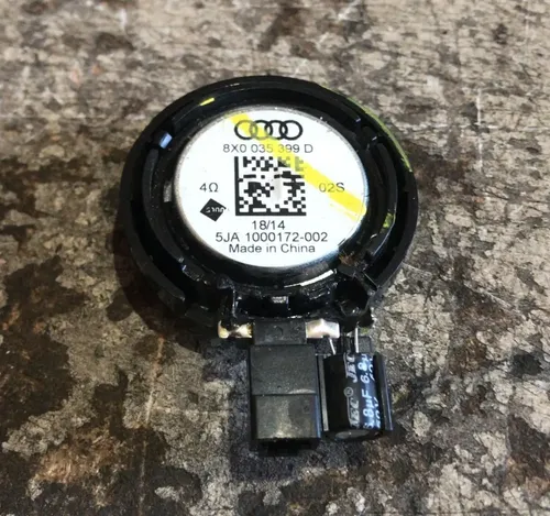 Tweeter Alto Falante Traseiro Esq. Audi Q3 2015 8x0035399d  Preto