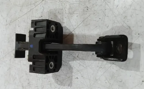 Limitador De Porta Dianteira Esquerda Bmw 135 2015