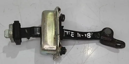 Limitador Porta Traseira Esquerda Korando 2011 - 2018
