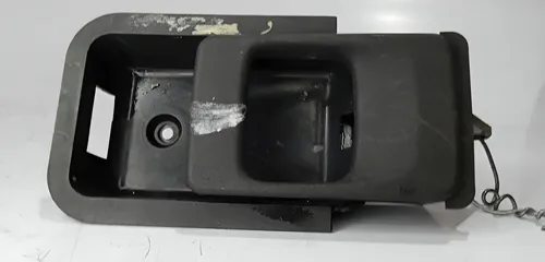 Maçaneta Interna Traseira Direita Volvo 440 1993 - 1996 Preto Traseira Maçaneta Interna Traseira Direita Volvo 440 1993 - 1996 Preto Traseira