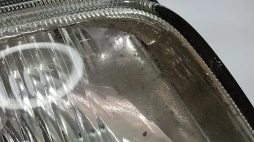 Farol Direito Audi A4 1997 / Detalhe Direito/passageiro