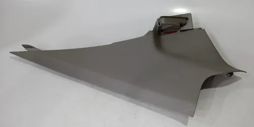 Acabamento Lateral Direito Traseiro Toyota Yaris 2019 - 2023