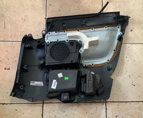 Forro Traseiro Esquerdo Volvo C30 Rdesign 2008 - 2011