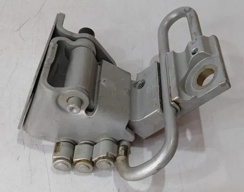 Dobradiça Inferior Porta Dianteira Direita Audi A6 2000