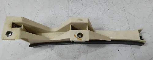 Guia Do Vidro Dianteira Esquerda Alfa Romeo 164 1992 - 1997 Branco Guia Do Vidro Dianteira Esquerda Alfa Romeo 164 1992 - 1997 Branco