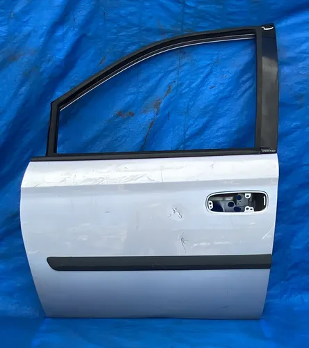 Porta Dianteira Esquerda Gran Caravan 2003 A 2007 / Detalhe Dianteira Esquerdo Prateado
