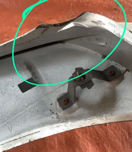 Spoiler Mazda Mx3 1993 / Detalhes Cinza
