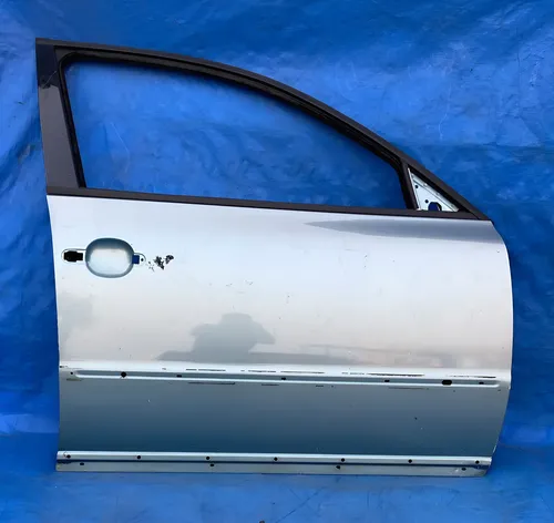 Porta Dianteira Direita Passat Alemão 1997 A 2005 Dianteira Direita Prateado Porta Dianteira Direita Passat Alemão 1997 A 2005 Dianteira Direita Prateado