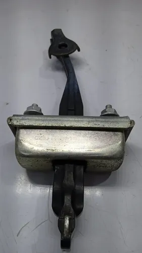 Limitador Da Porta Traseira Direita Cruze 2010 - 2016