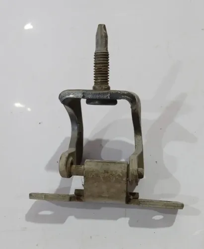 Dobradiça Tampa Traseira Peugeot 206 2002   