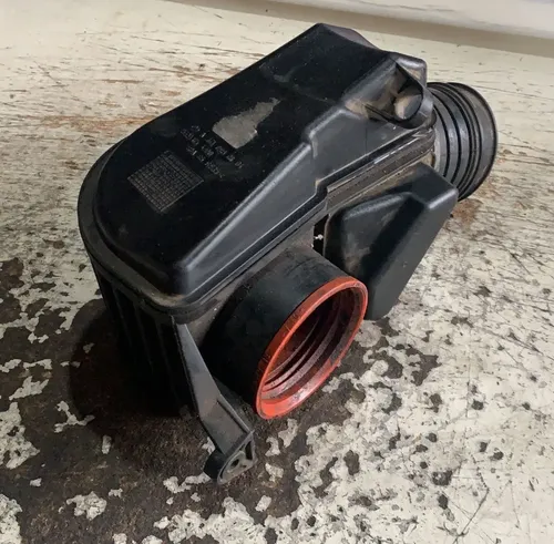 Caixa Ressonância Mercedes C180 1.8 K 2011