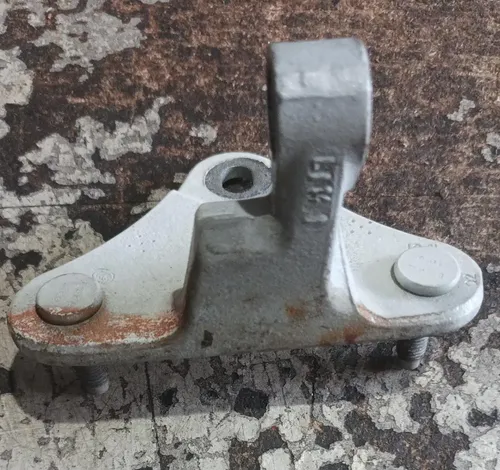 Dobradiça Inferior Direta C180 Coupe 2012