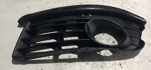 Moldura Farol Milha Esquerdo Jetta 2006 - 2010 Preto
