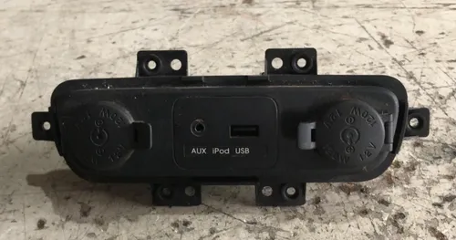 Entrada Usb Auxiliar + Tomada Sportage 2011