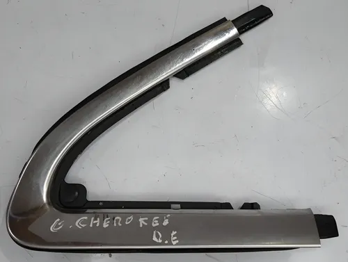 Moldura Externa Retrovisor Esquerdo Grand Cherokee 2014 2015 Prateado