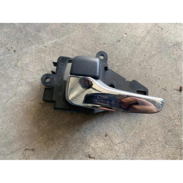 Maçaneta Externa Traseira Esquerda Mitsubishi Lancer 12/16 Prata Traseira