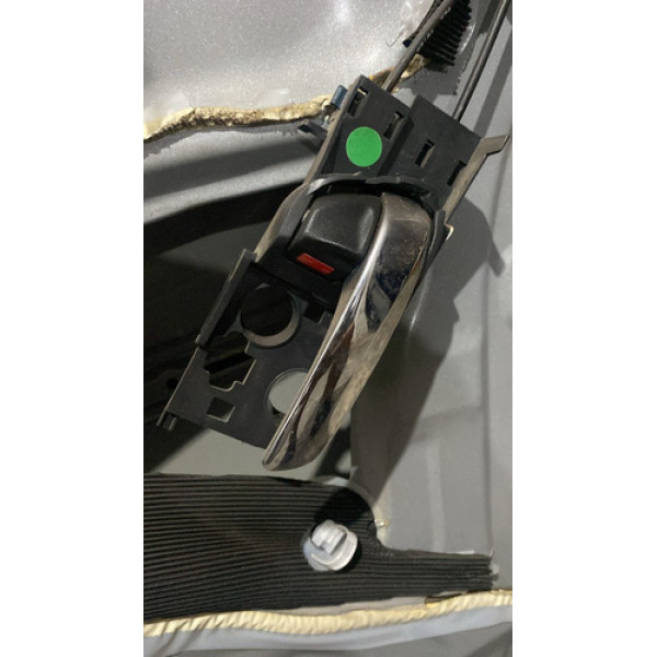 Maçaneta Interna D.d Honda Hrv 15/20 Dianteira