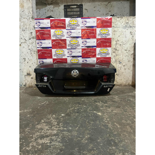 Tampa Traseira Vw Jetta 2016/2018 Preto