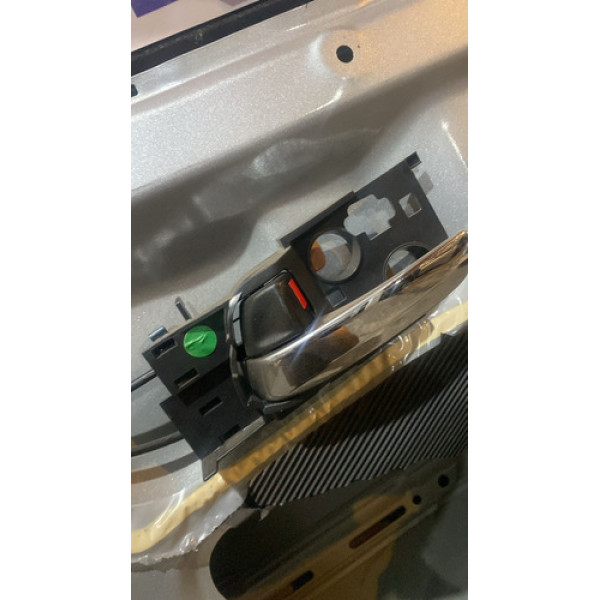 Maçaneta Interna Dianteira Esquerda Honda Hrv 2015/2020 Dianteira
