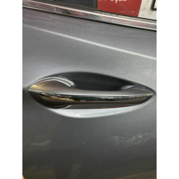 Maçaneta Externa D.d Chevrolet Tracker Premier 2020/2023 Prata Metálico Dianteira