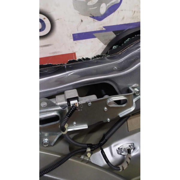 Motor Limpador C/ Braço Tampa Traseira Honda Wrv