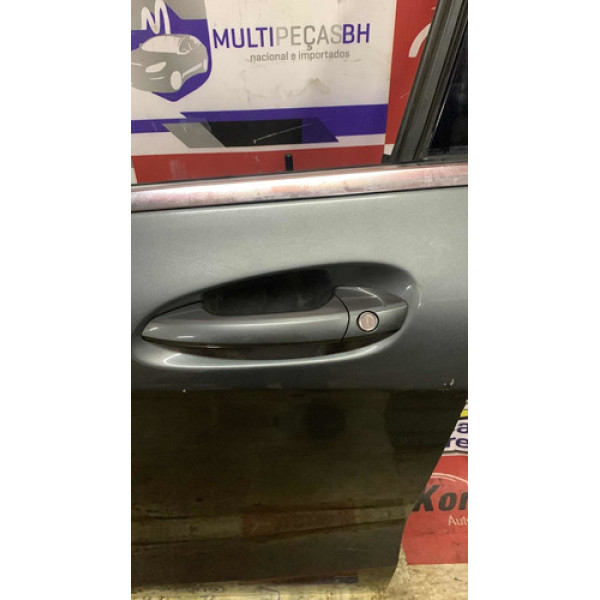 Maçaneta Externa Dianteira Esquerda Mercedes A200 2013/2017 Cinza